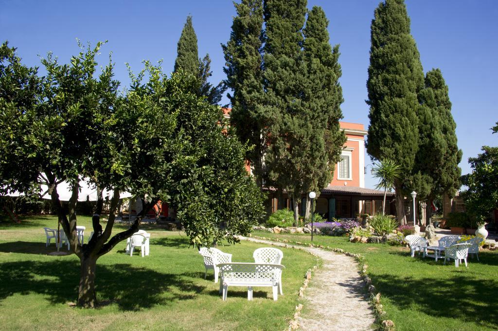 Agriturismo Santa Chiara Алецио Экстерьер фото