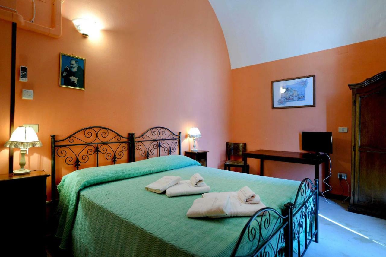 Agriturismo Santa Chiara Алецио Экстерьер фото