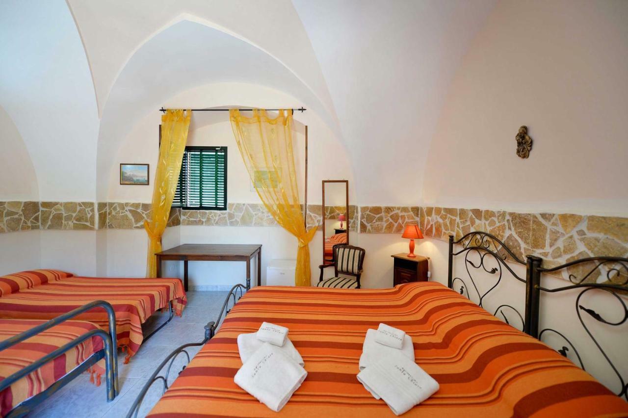 Agriturismo Santa Chiara Алецио Экстерьер фото